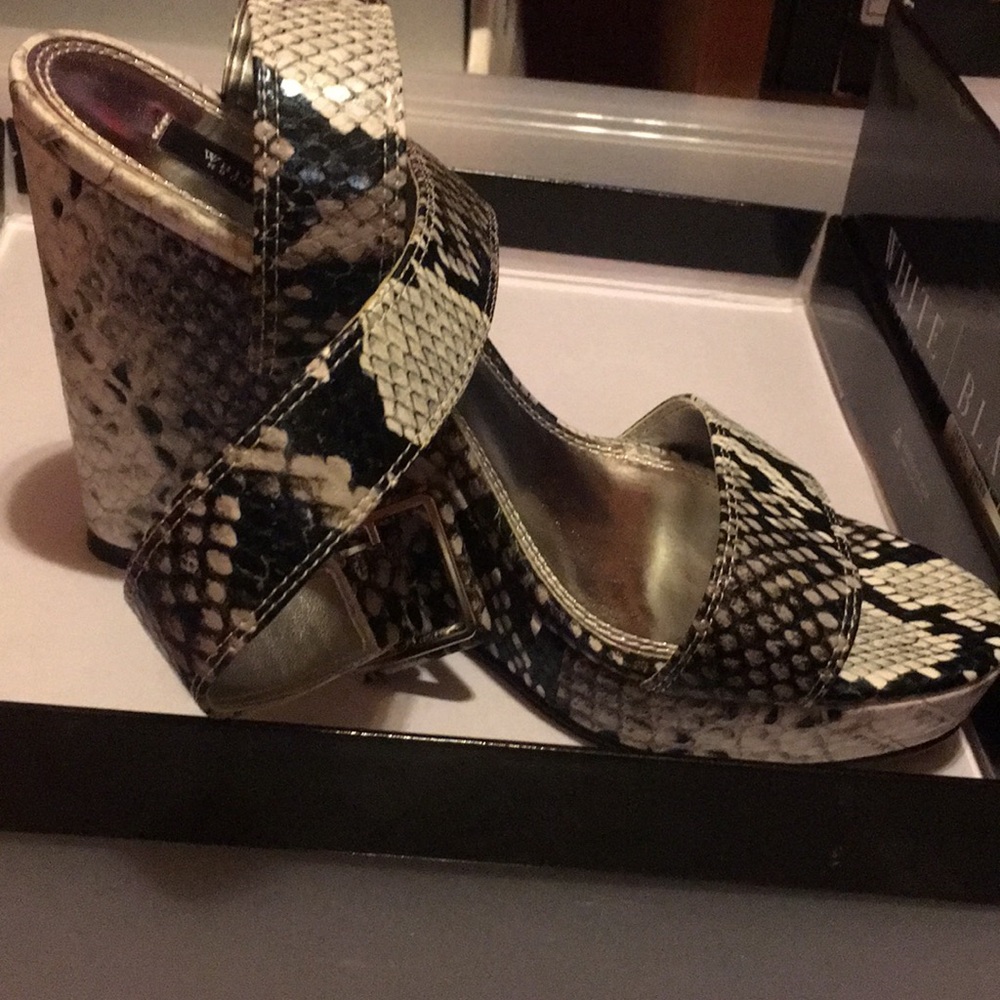 White House black market snake wedges